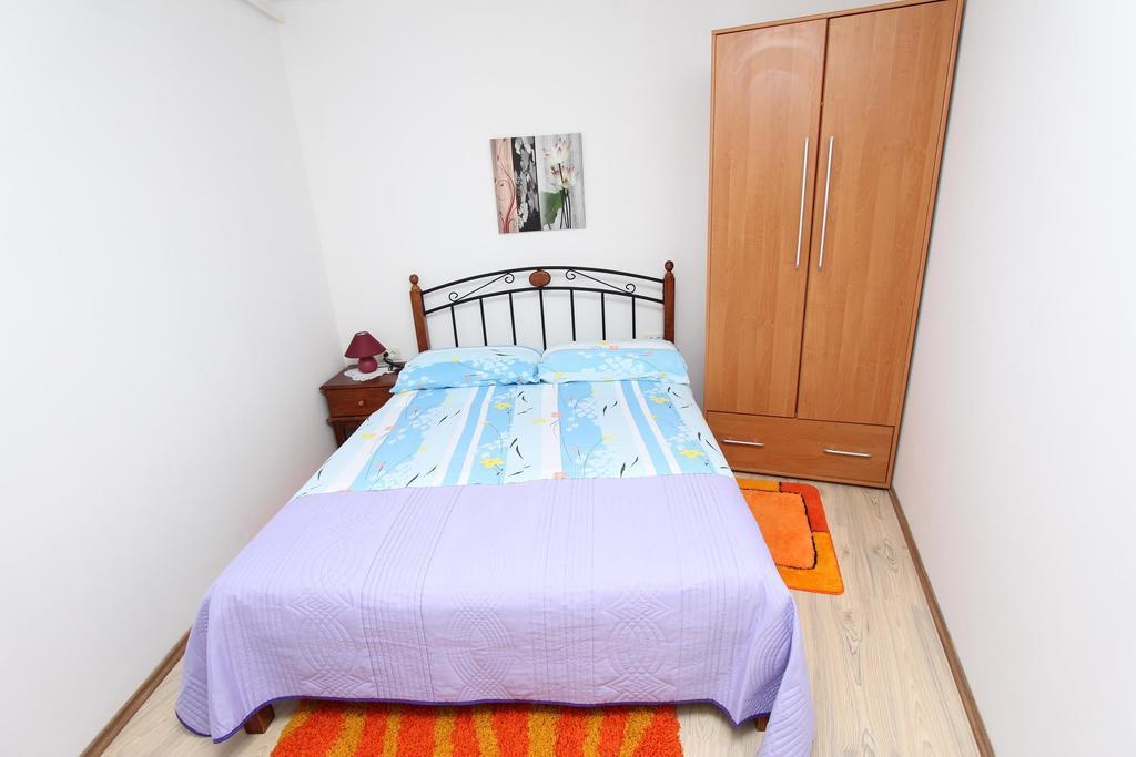 Guest House Liliana روفينج الغرفة الصورة